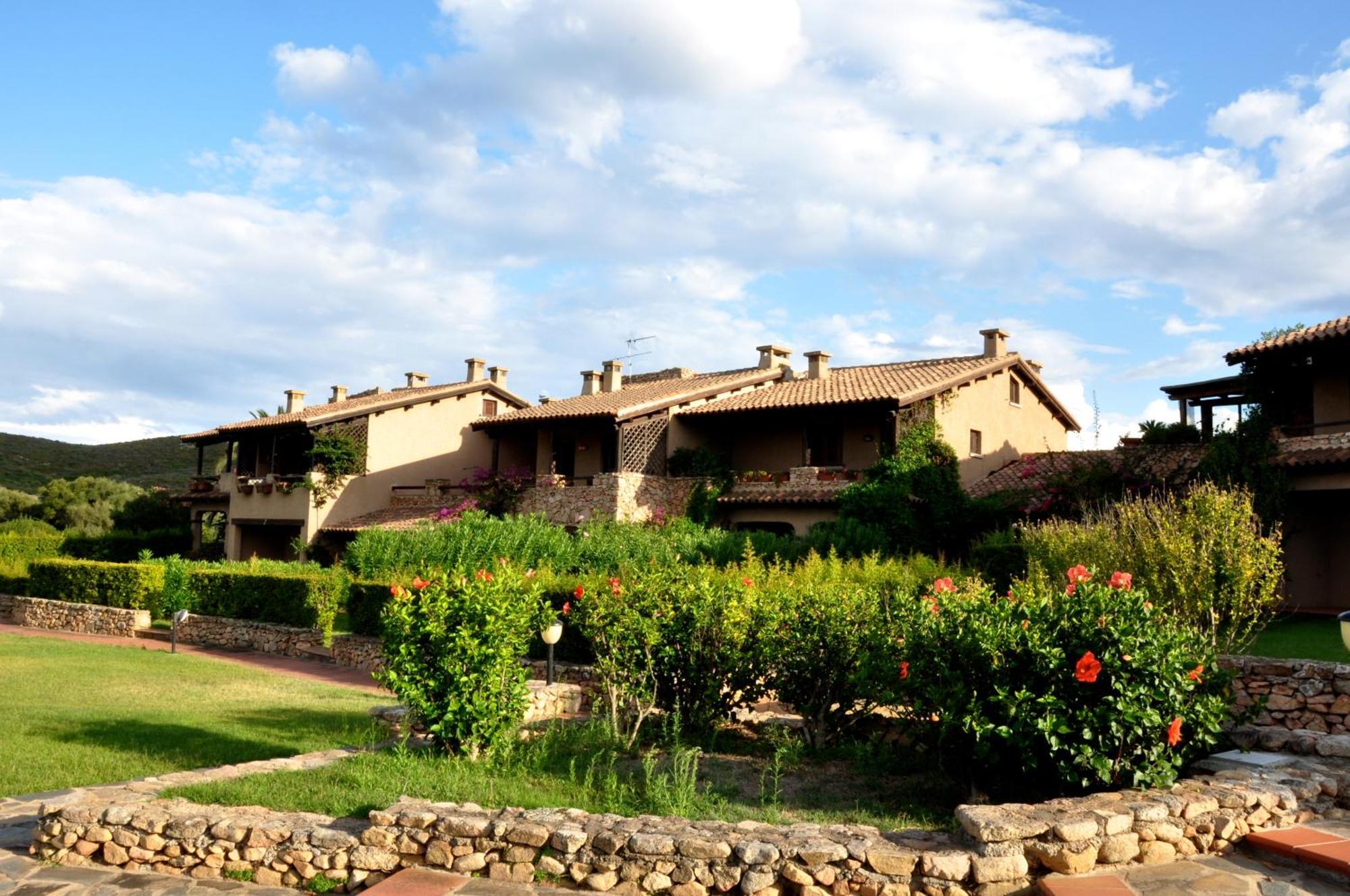 Appartamenti Residence Vela Blu Golfo Aranci Marinella  Exterior photo